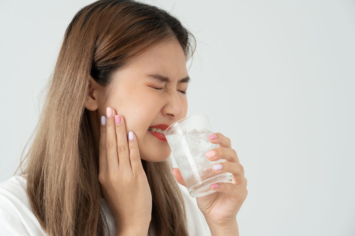 Managing Tooth Sensitivity with Veneers at BLVD Dentistry Managing Tooth Sensitivity with Veneers at BLVD Dentistry
