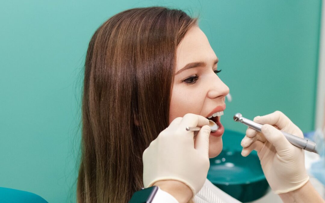 What Should You Look for When Choosing an Austin Dentist for Long-Term Care?